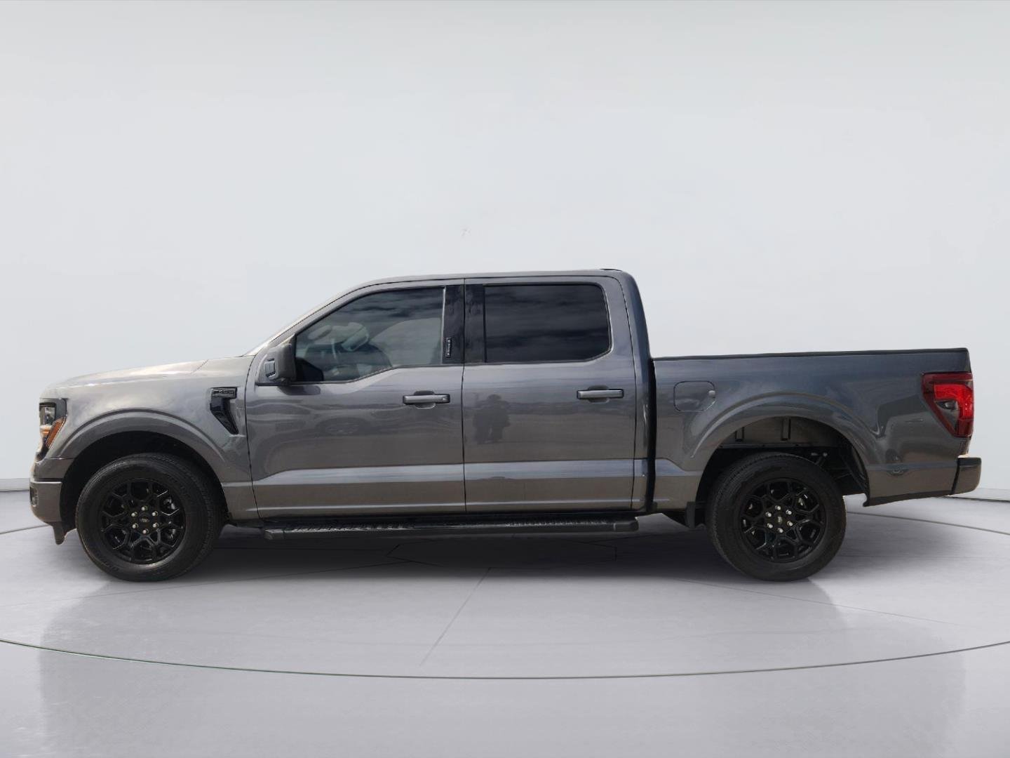 2024 Ford F-150 photo 4 of 33