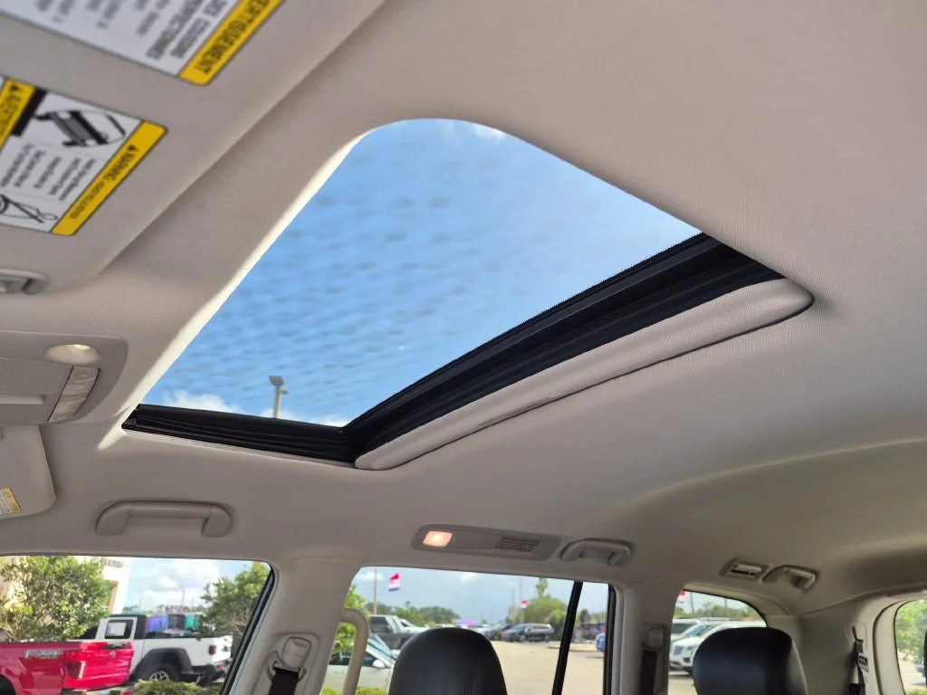 Used 2024 Blue Nissan SL image 14