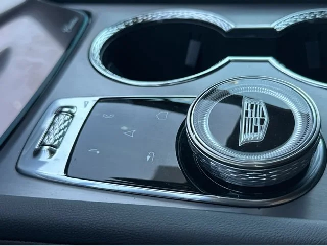 2027 Cadillac VISTIQ Sport - Photo 30