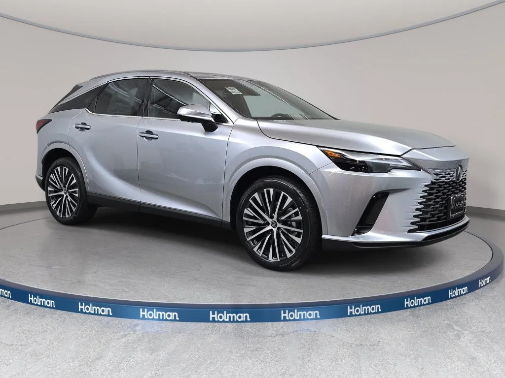 New 2026 Iridium Lexus PREMIUM PLUS image 3