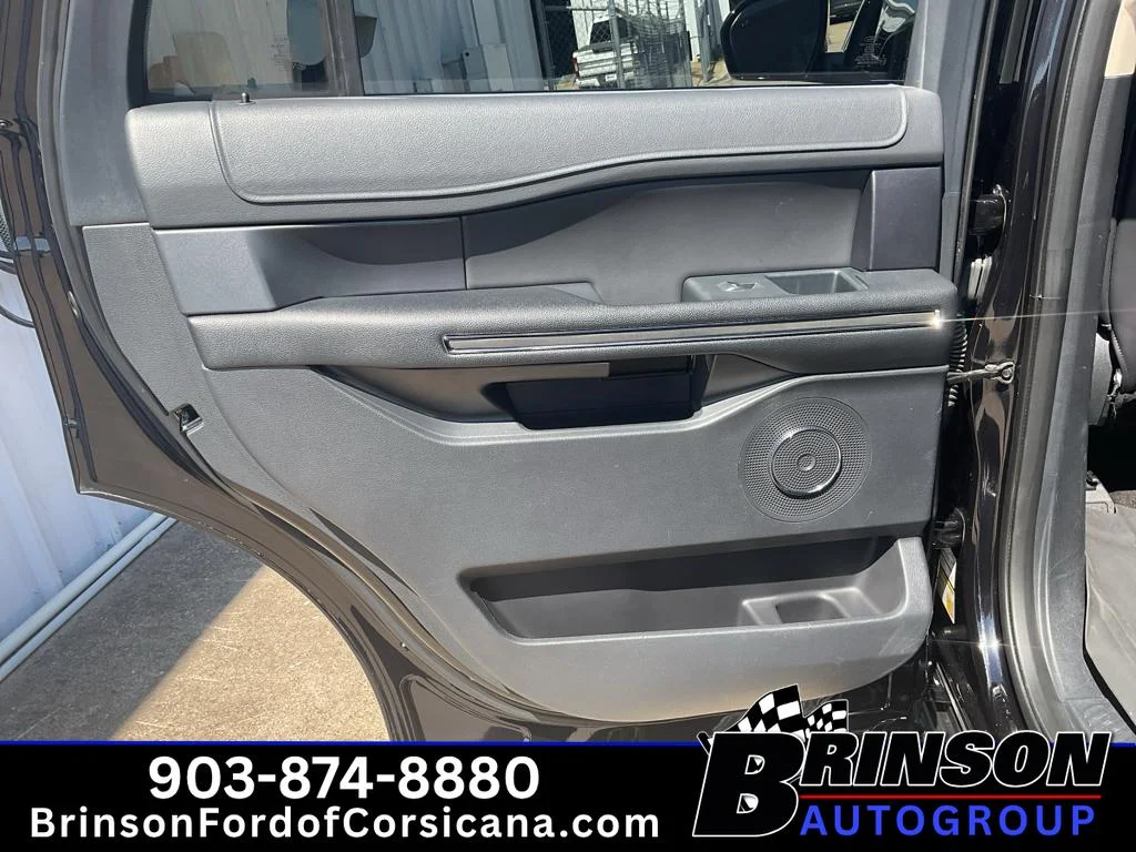 2022 Ford Expedition XLT - Photo 18