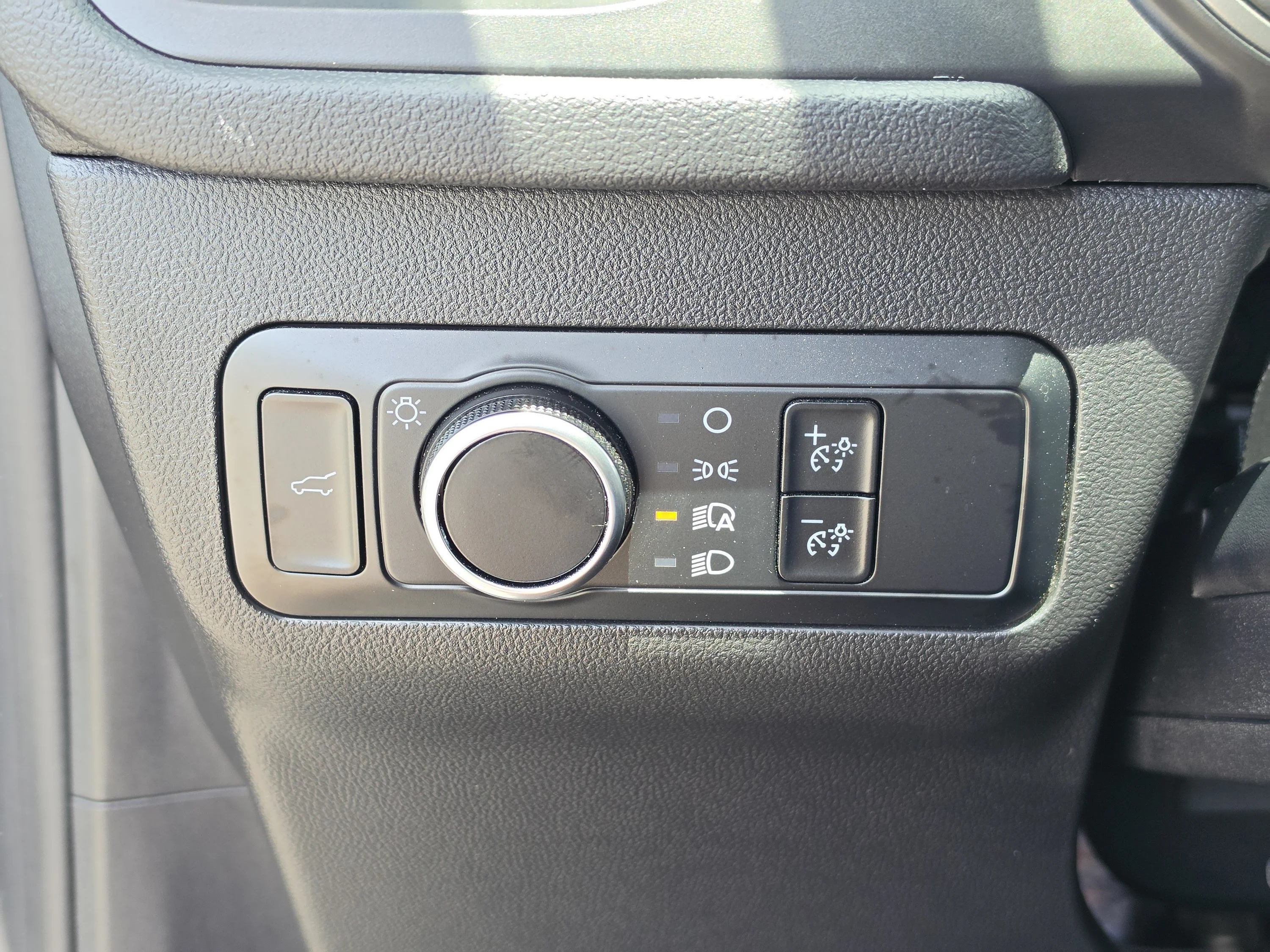Used 2024 Agate Black Metallic Ford Active image 32