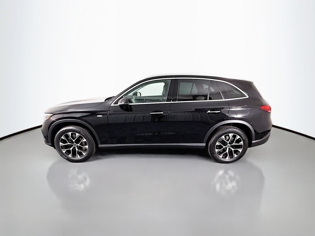 Used 2025 Black Mercedes-Benz GLC 350e image 4