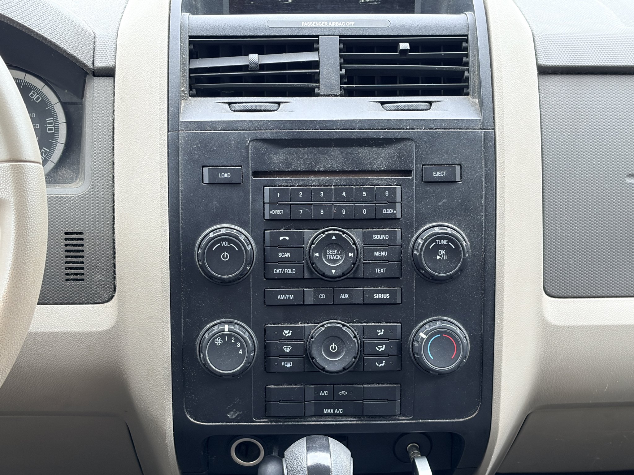 Used 2010 Oxford White (Fleet) Ford XLS image 14