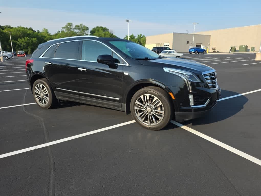 Used 2018 Cadillac XT5 Premium Luxury with VIN 1GYKNFRS0JZ213555 for sale in Vadnais Heights, MN