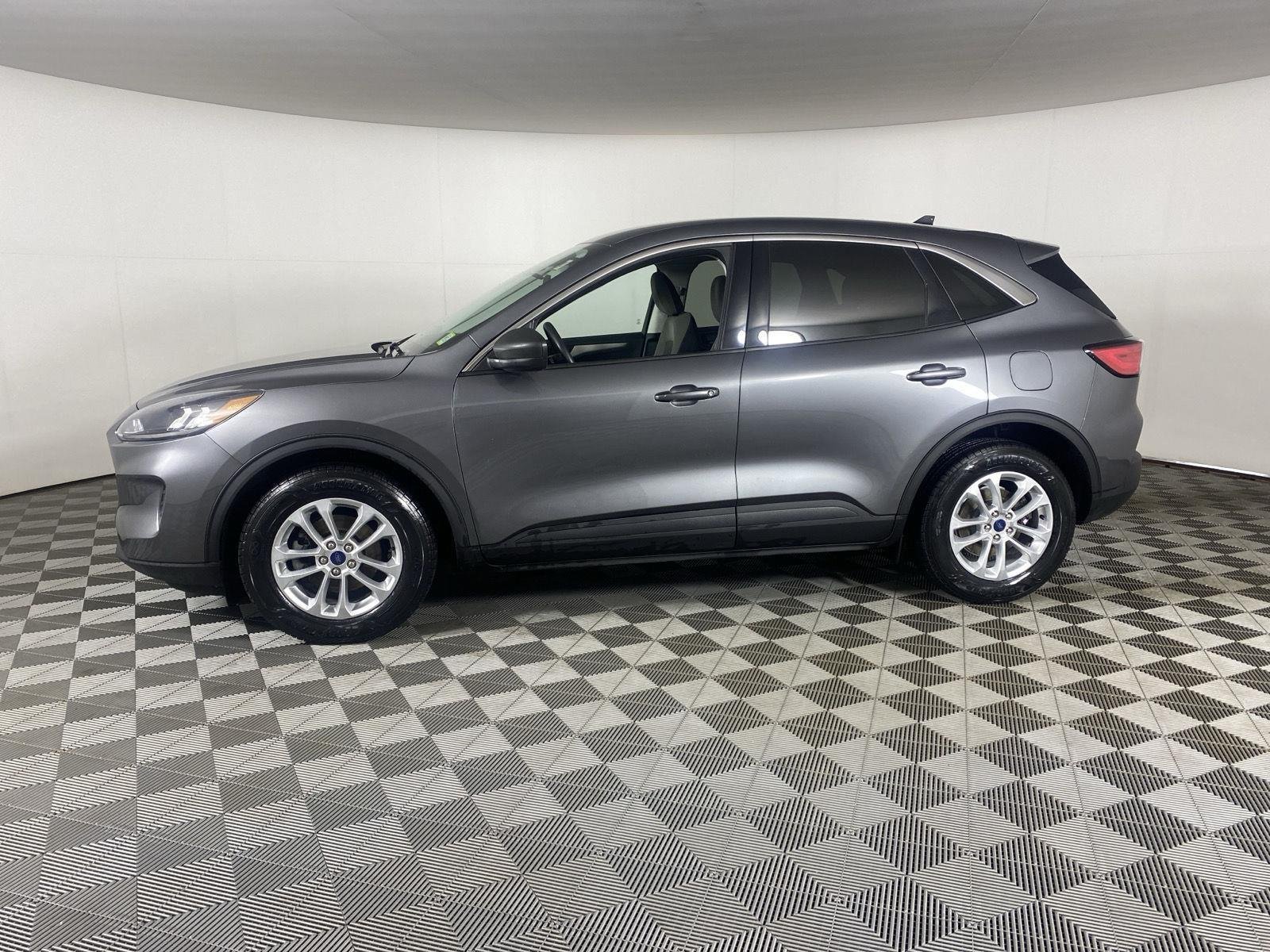 Used 2022 Carbonized Gray Ford SE image 7