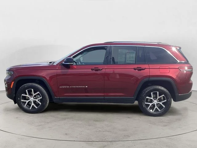 Certified Used 2023 Velvet Jeep Limited image 2