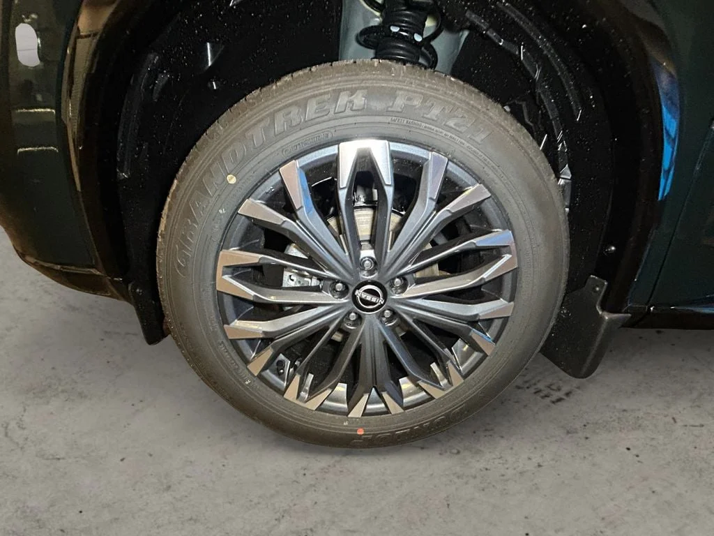 New 2026 Obsidian Nissan Platinum image 14