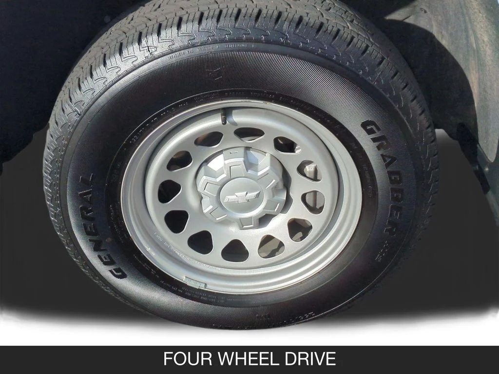 Used 2025 White Chevrolet WT image 11
