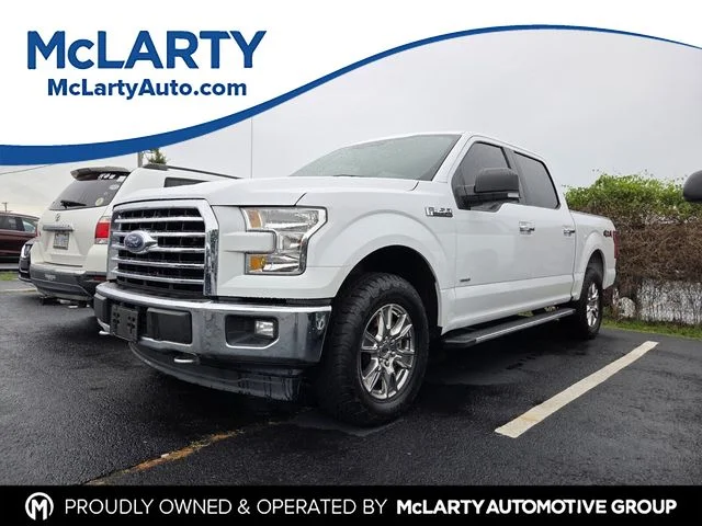 Used 2017 White Ford XLT image 1