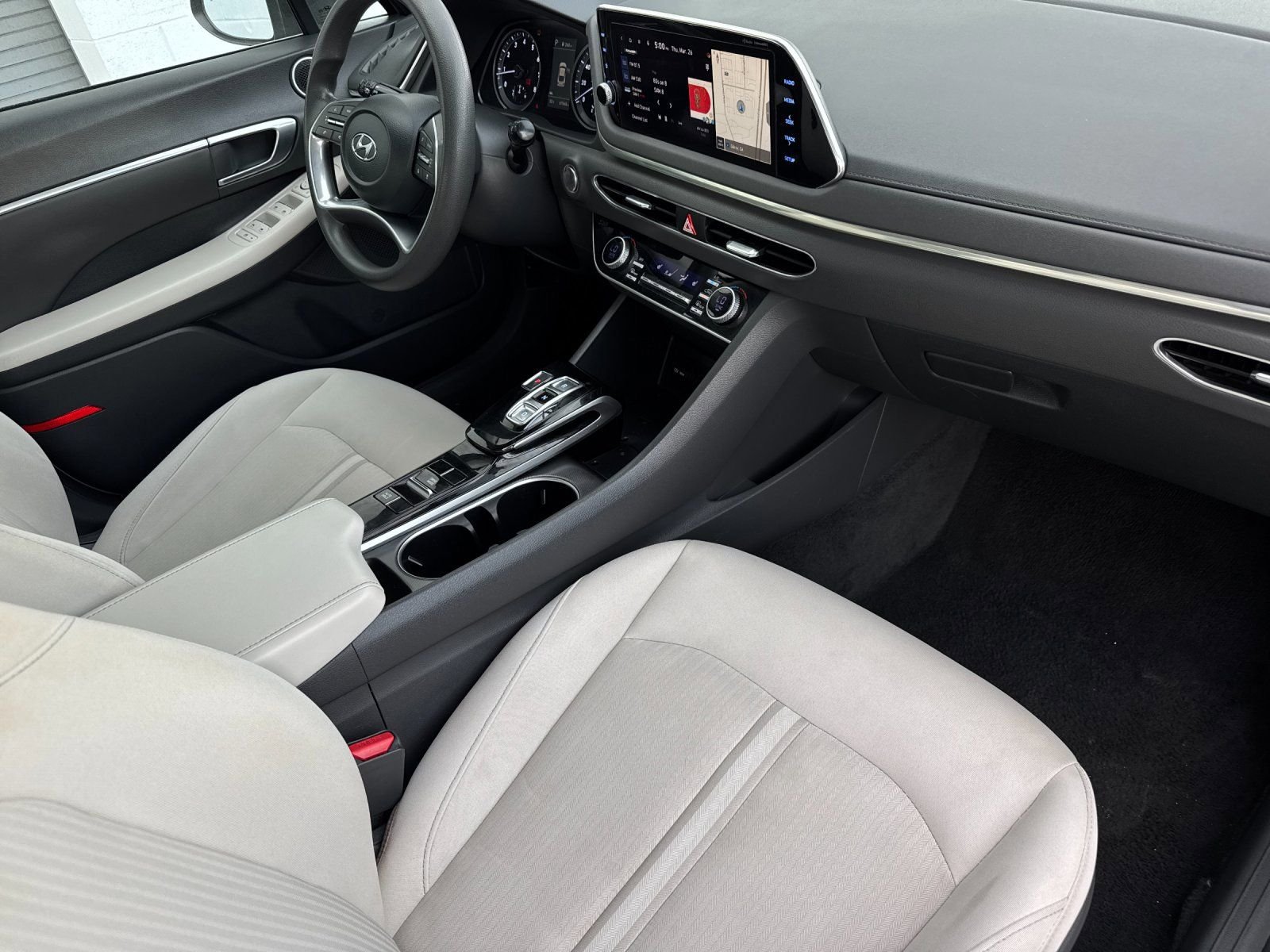 Used 2023 Silver Hyundai SEL image 15