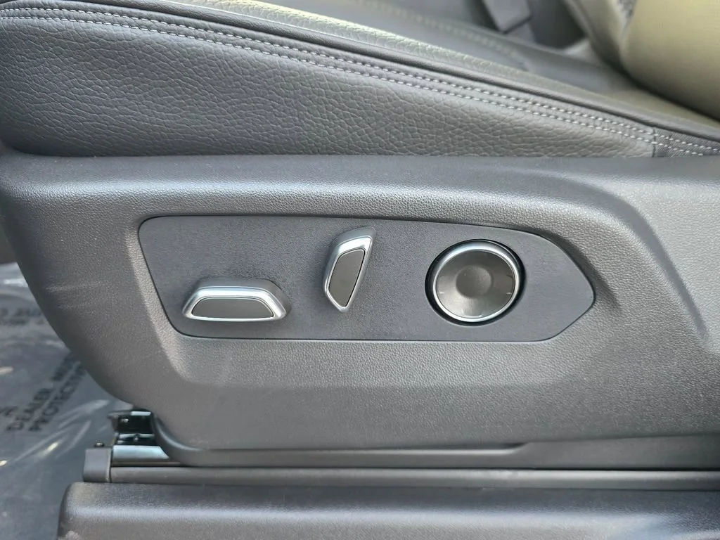 2026 GMC Sierra 1500 Denali - Photo 17