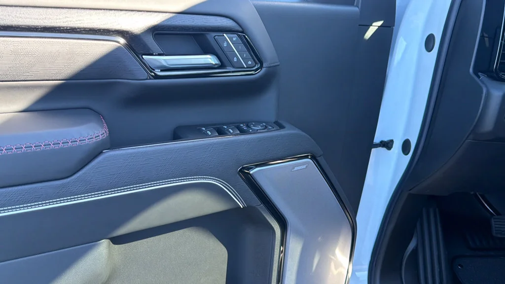 2026 GMC Sierra 2500HD AT4X - Photo 10