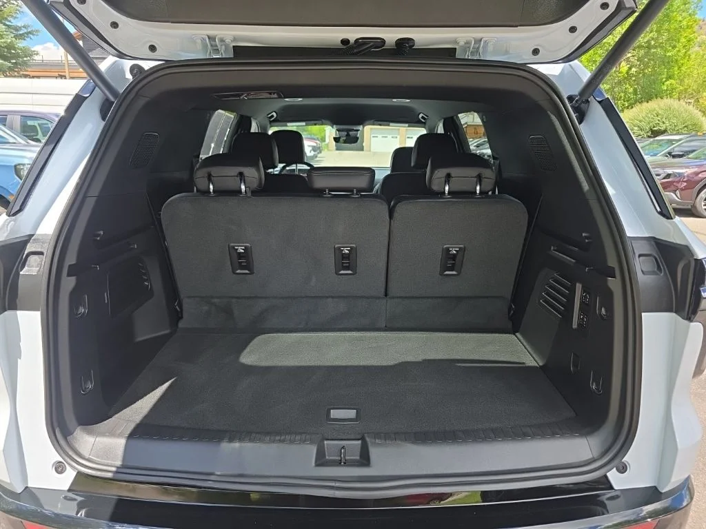 2026 Chevrolet Traverse High Country - Photo 9