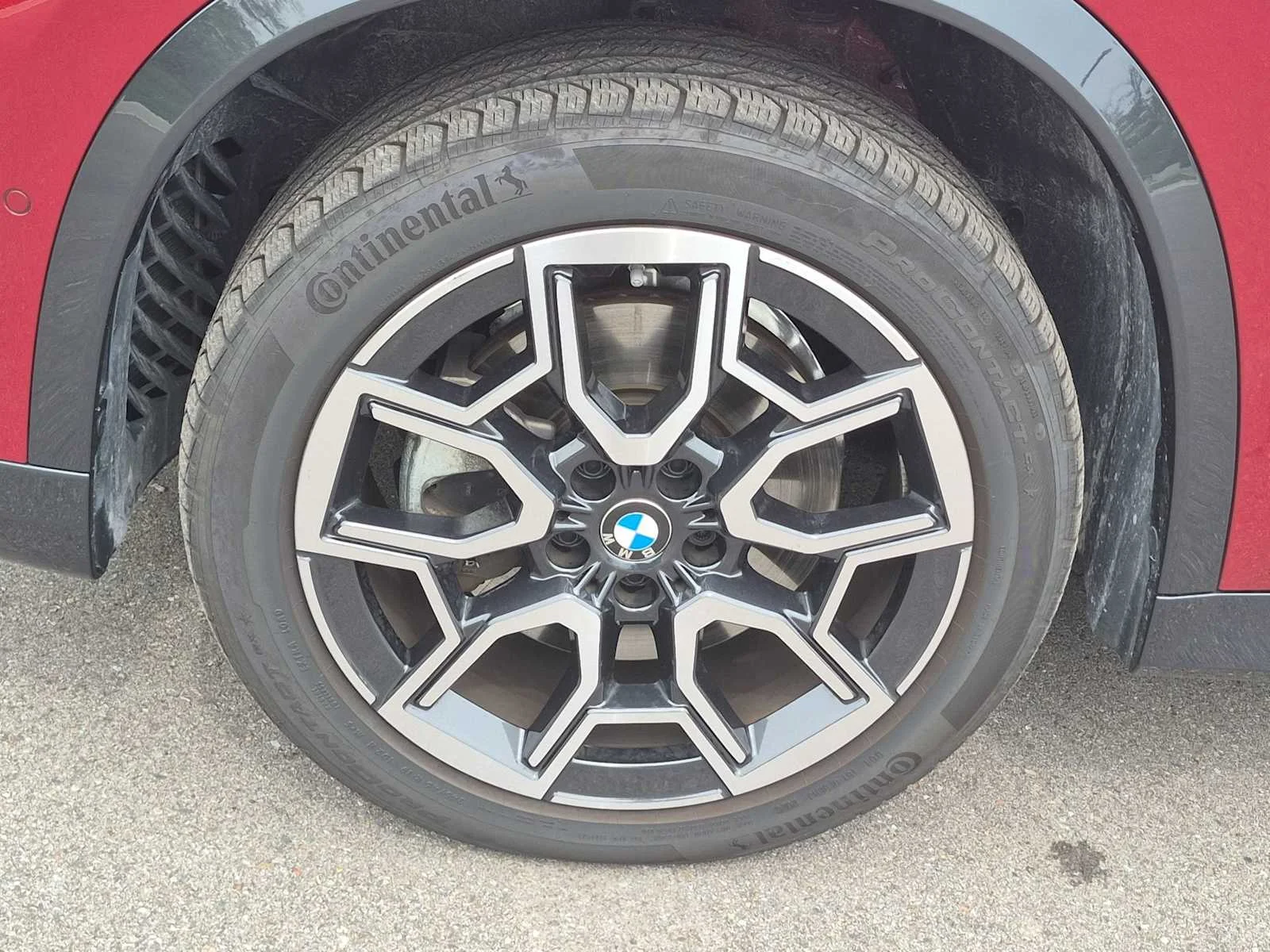 Certified Used 2026 Vegas Red Metallic BMW xDrive28i image 13