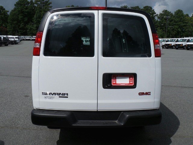 Used 2016 SUMMIT WHITE GMC Work Van image 6
