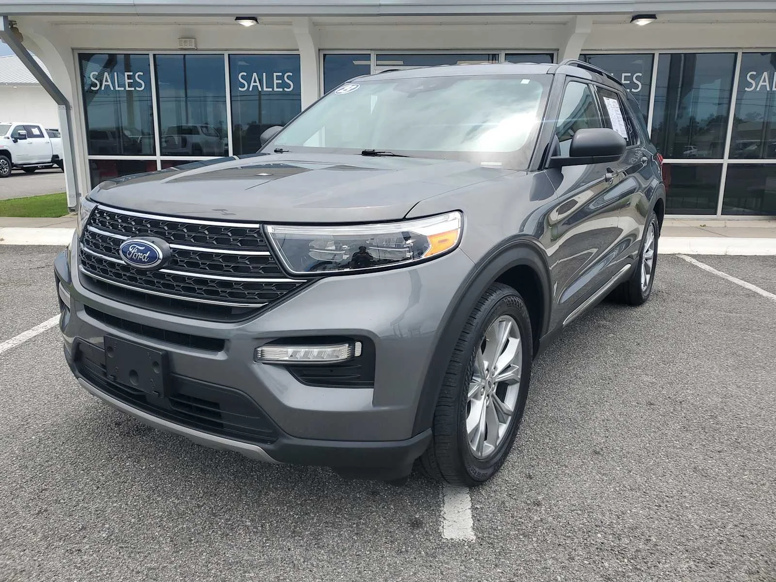 Used 2023 Carbonized Gray Metallic Ford XLT image 1