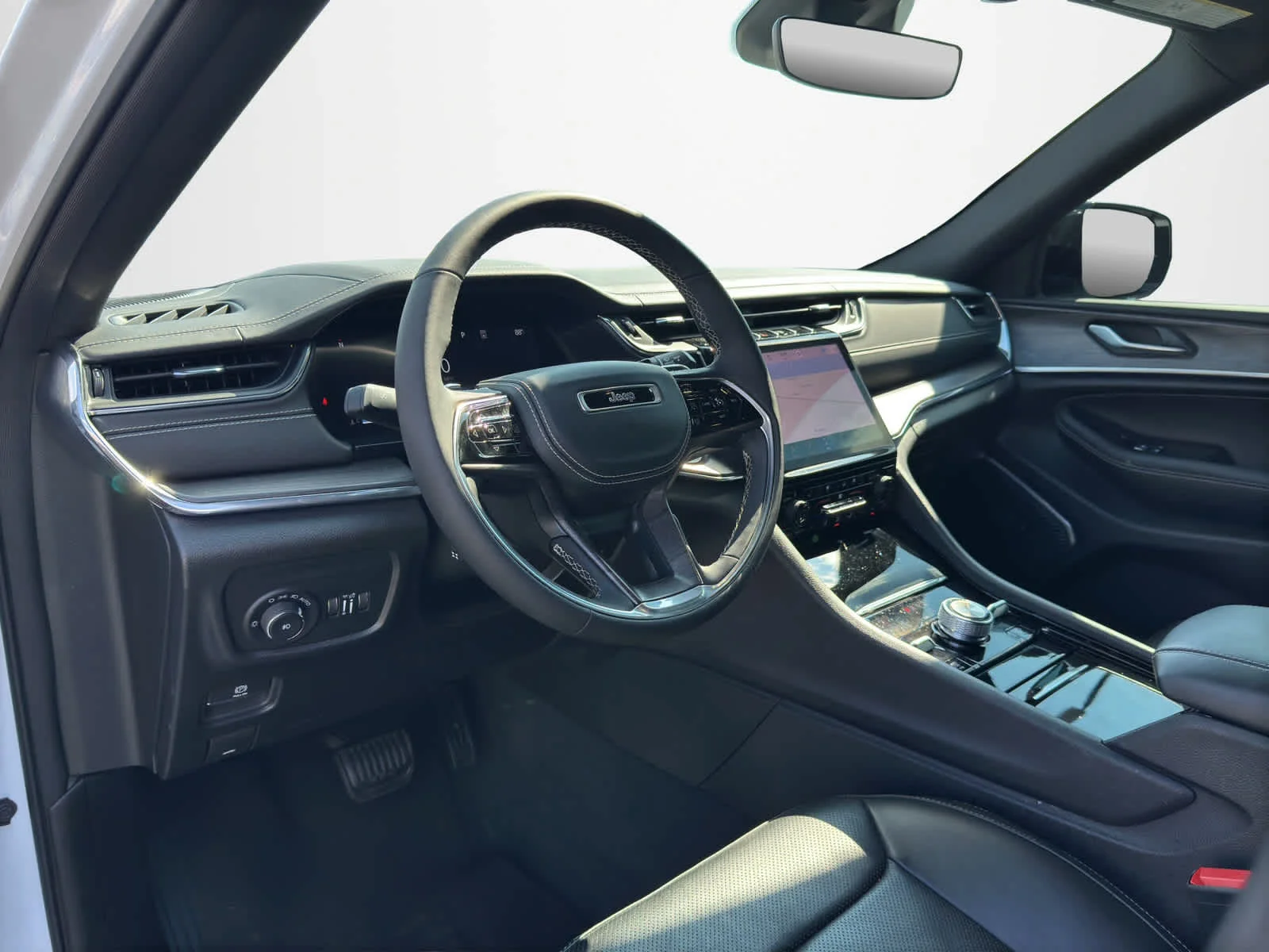 2024 Jeep Grand Cherokee Overland - Photo 9
