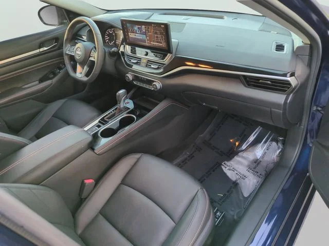 Used 2023 Blue Nissan 2.0 SR image 10