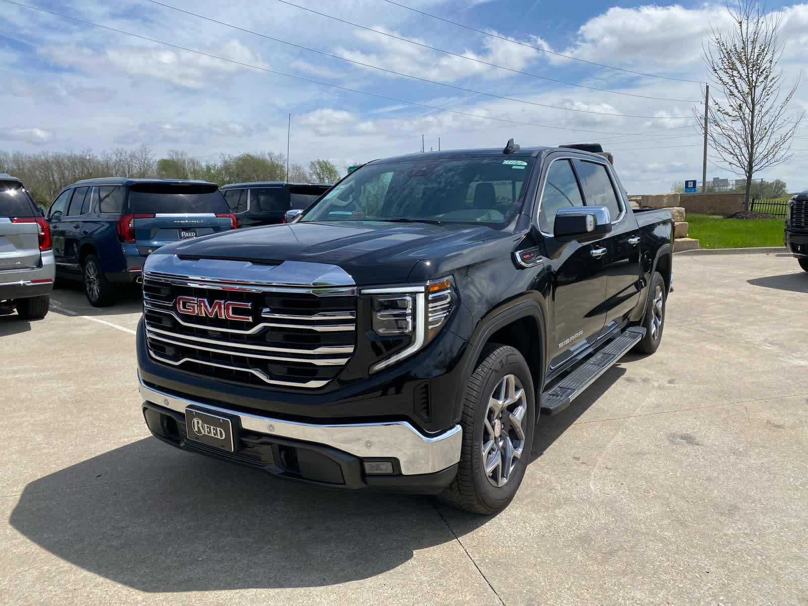 New 2026 Onyx Black GMC SLT image 2