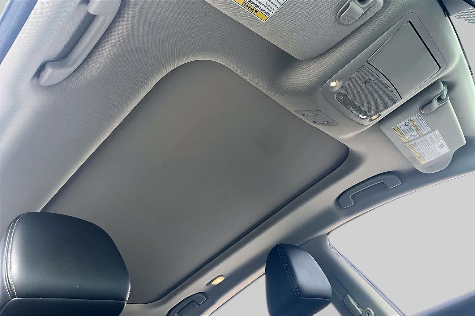 Used 2019 Pearl White Tricoat Nissan Platinum image 14