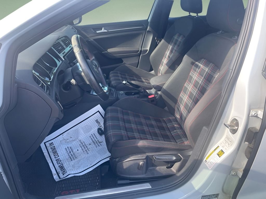 Used 2018 White Volkswagen 2.0T S image 9