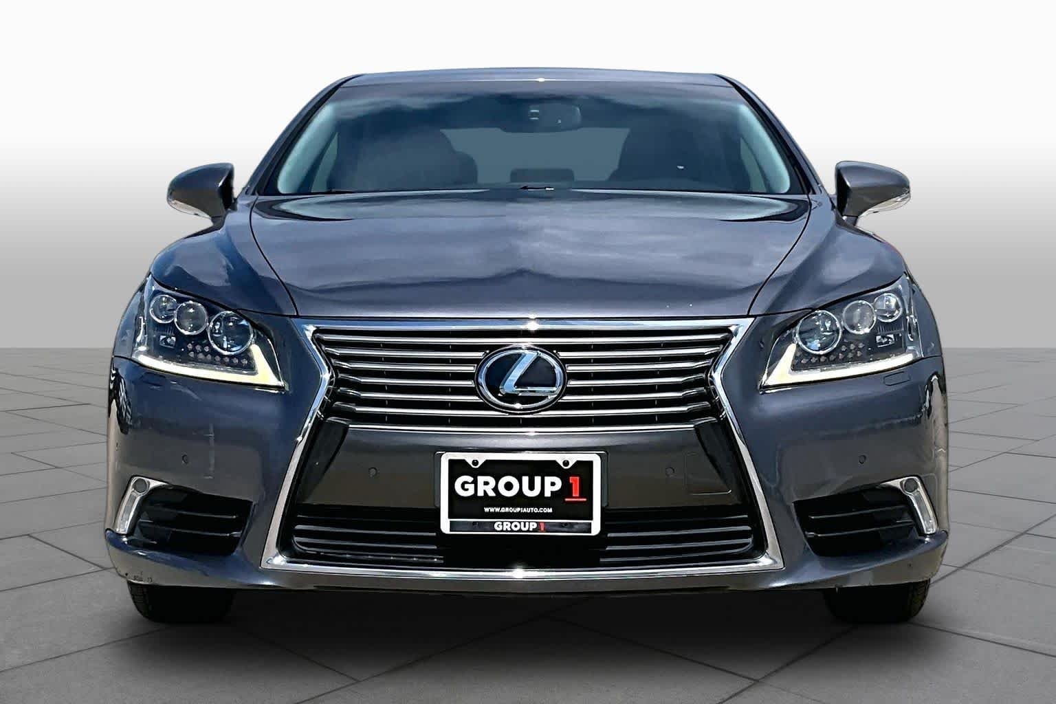 Used 2015 Nebula Gray Pearl Lexus  image 4