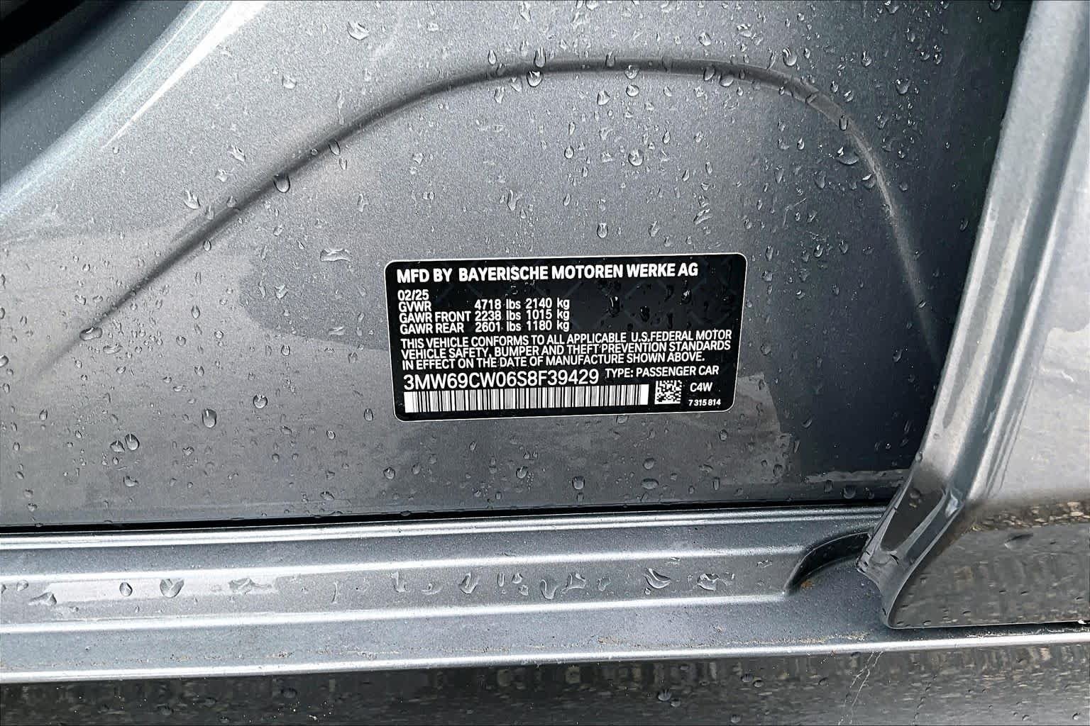 2025 BMW 3 Series 330i - Photo 21