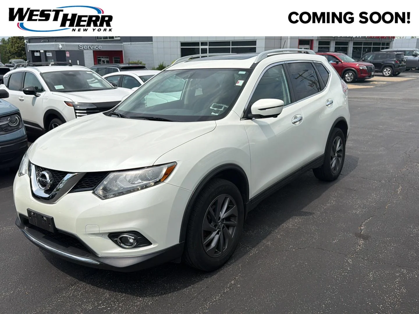 Used 2016 Pearl White Nissan SL image 1