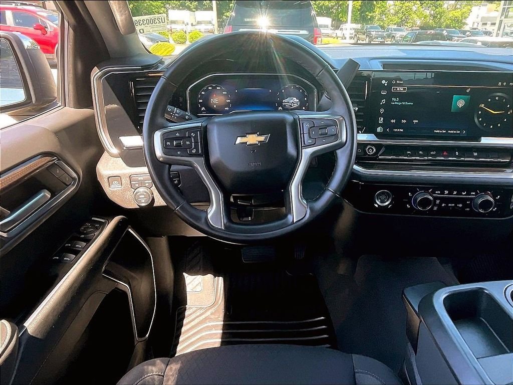 Used 2023 Black Chevrolet LT image 17