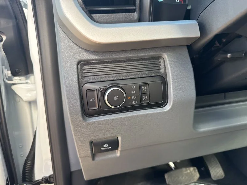New 2025 Oxford White Ford F-350® XL image 18