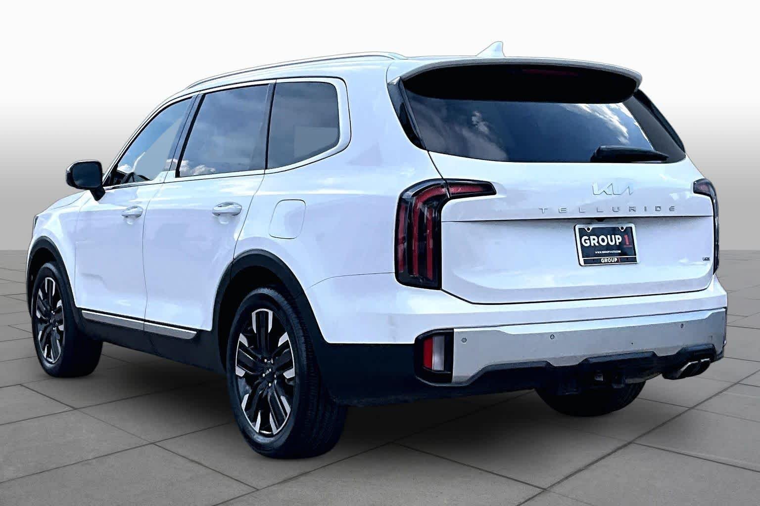 Certified Used 2024 Glacial White Pearl Kia SX Prestige image 12