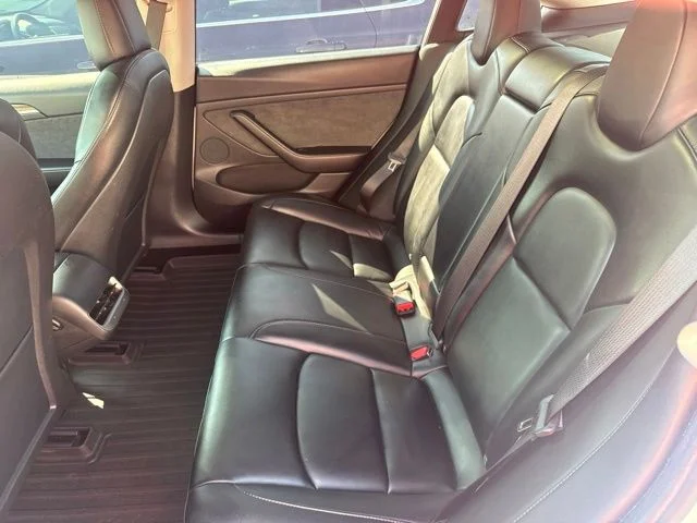 Used 2021  Tesla Performance image 21