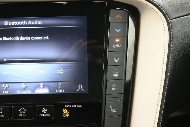Used 2023 Gray INFINITI LUXE image 23
