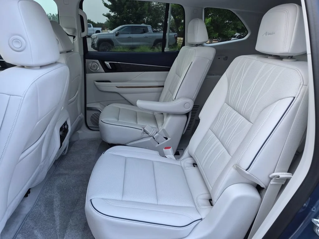 New 2026 Ocean Blue Metallic Buick Avenir image 34