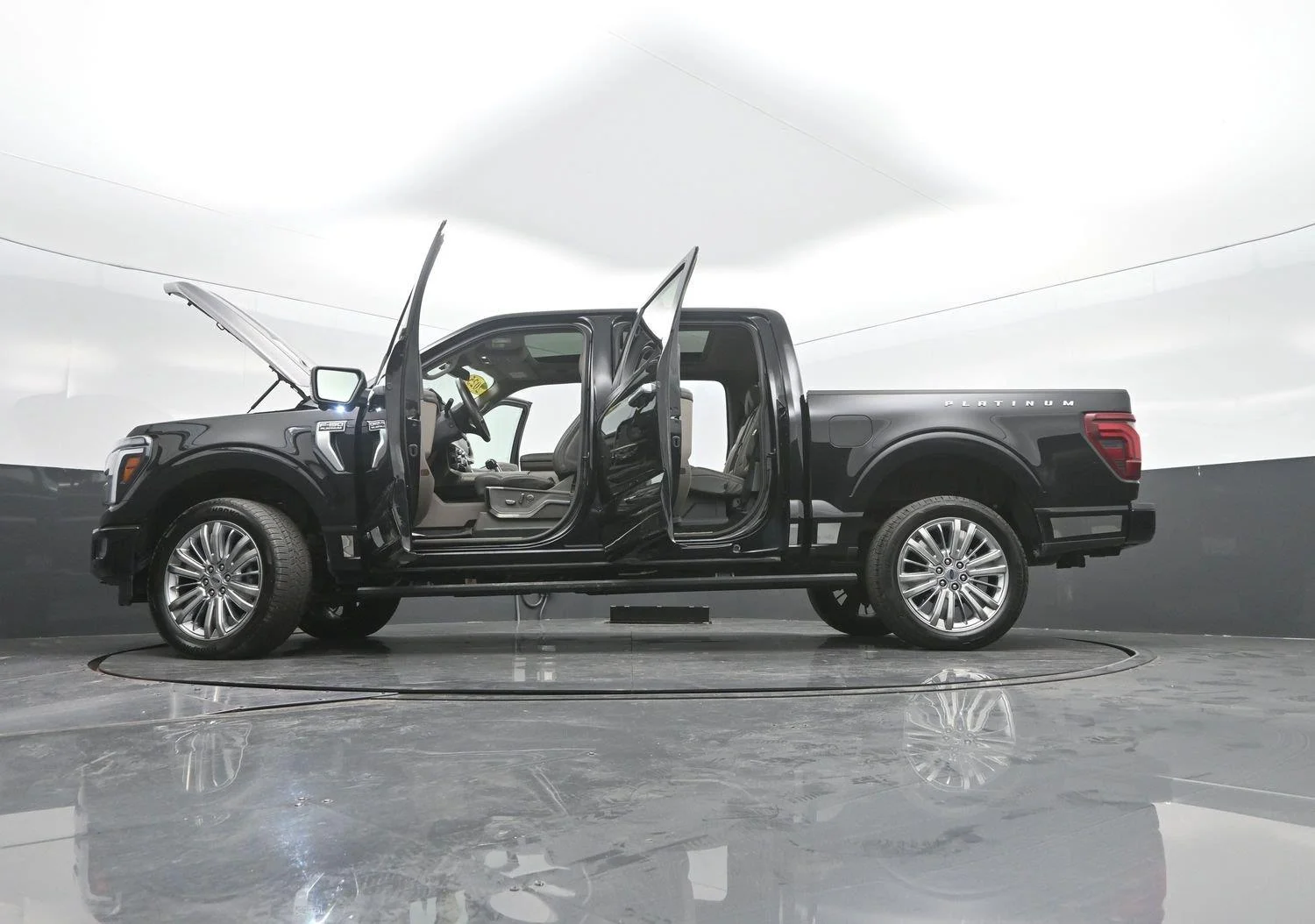 Used 2025 Agate Black Ford Platinum image 59
