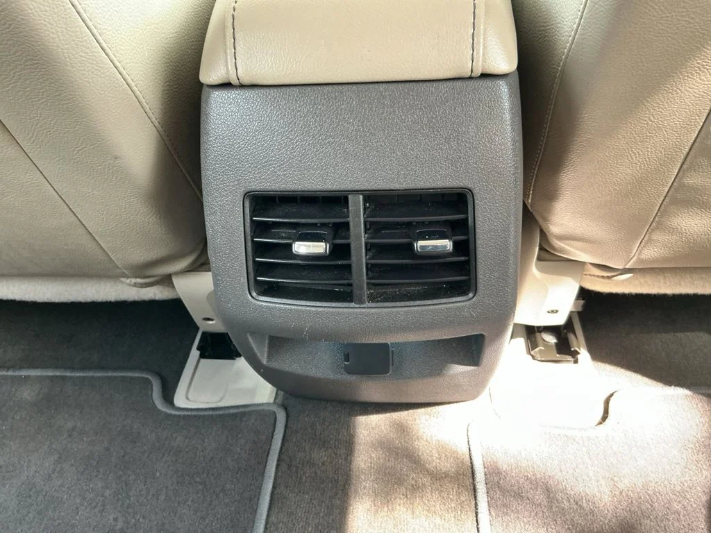 Used 2014 Black Ford Limited image 27