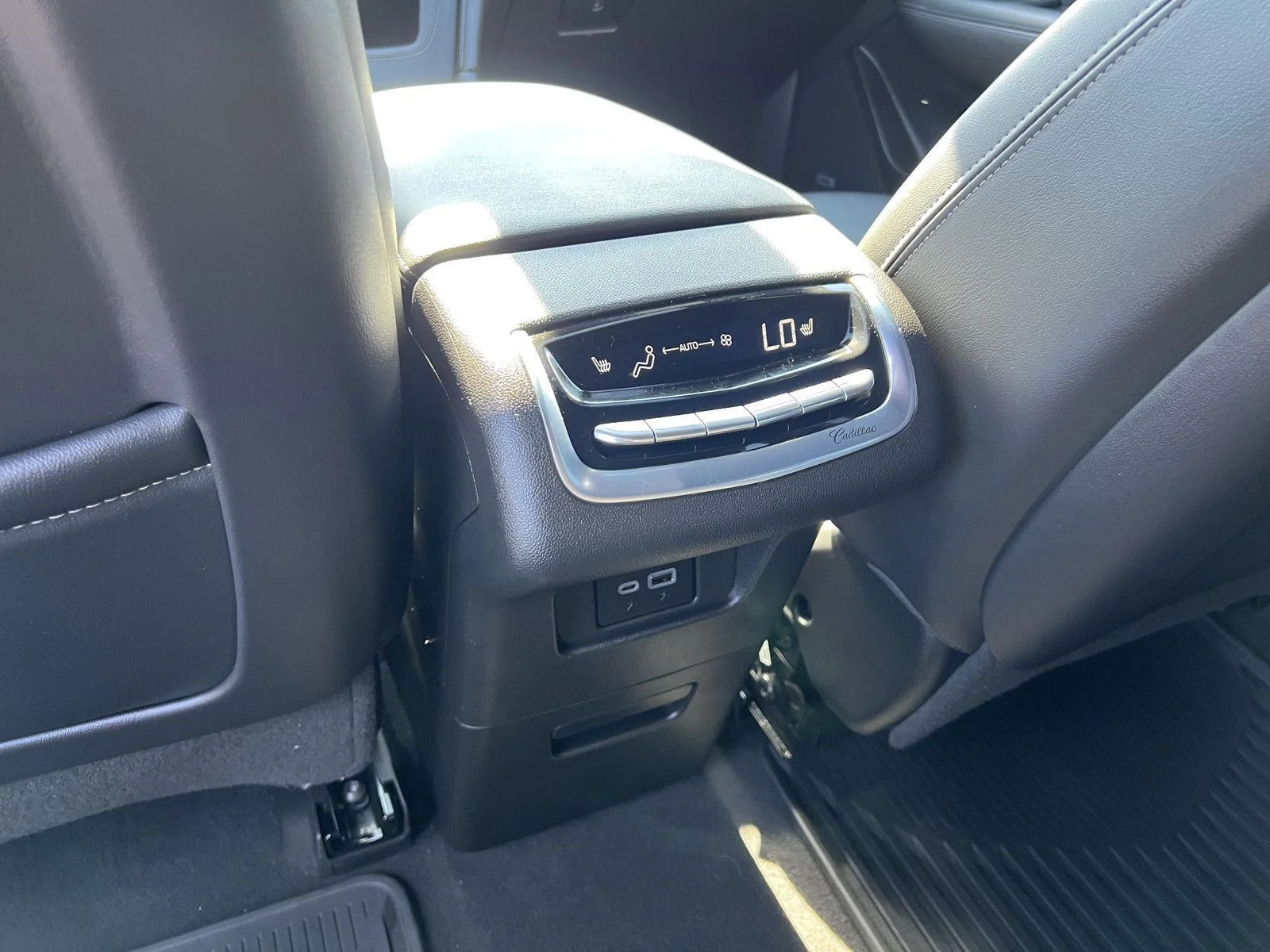 2024 Cadillac XT6 Premium Luxury - Photo 34