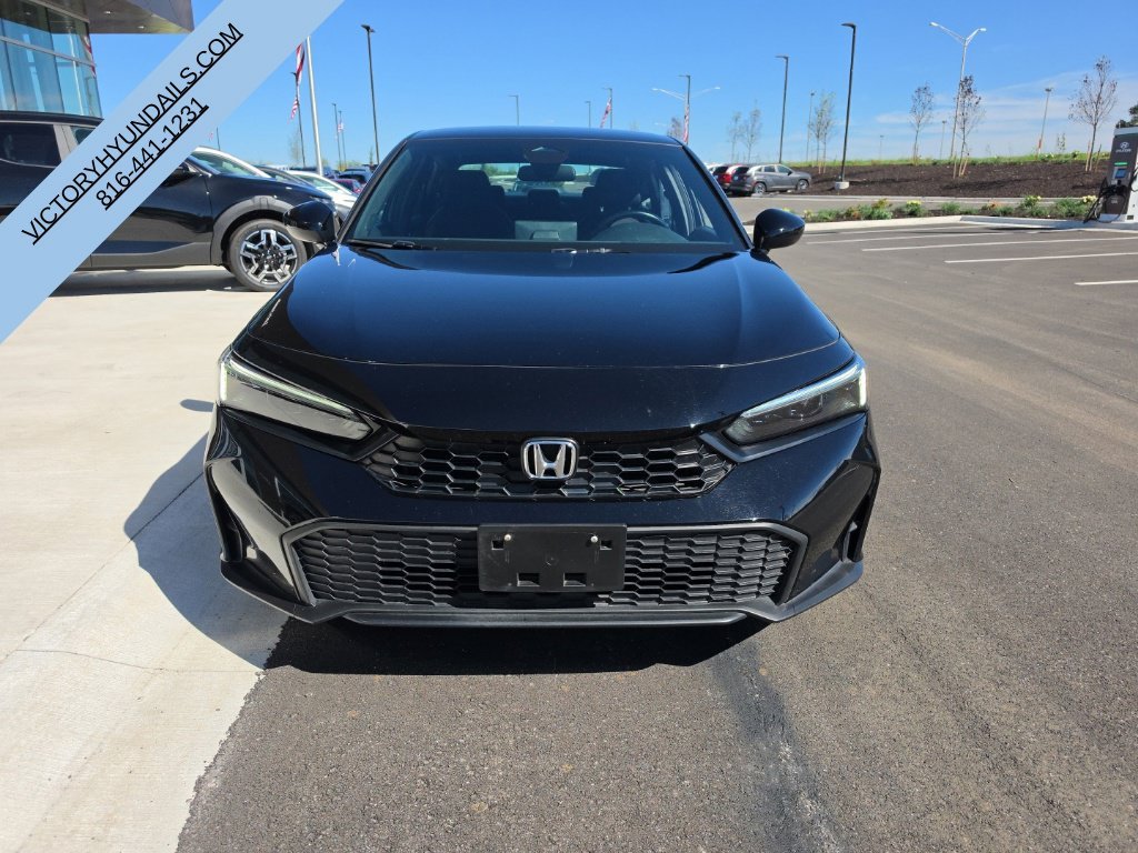 Used 2025  Honda Sport image 9