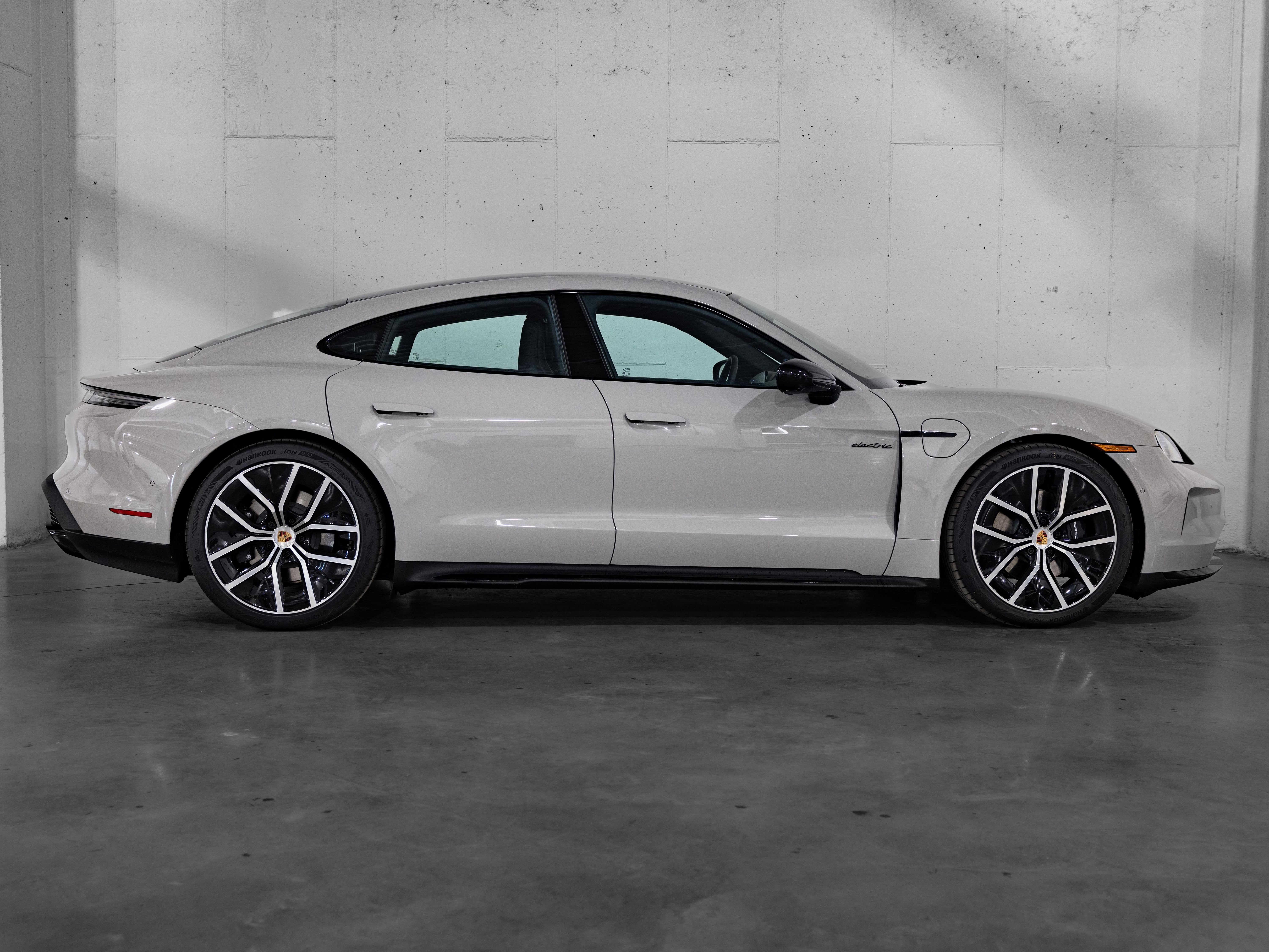 New 2026 Chalk Porsche 4 image 9