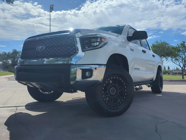 Used 2020 White Toyota SR5 image 32