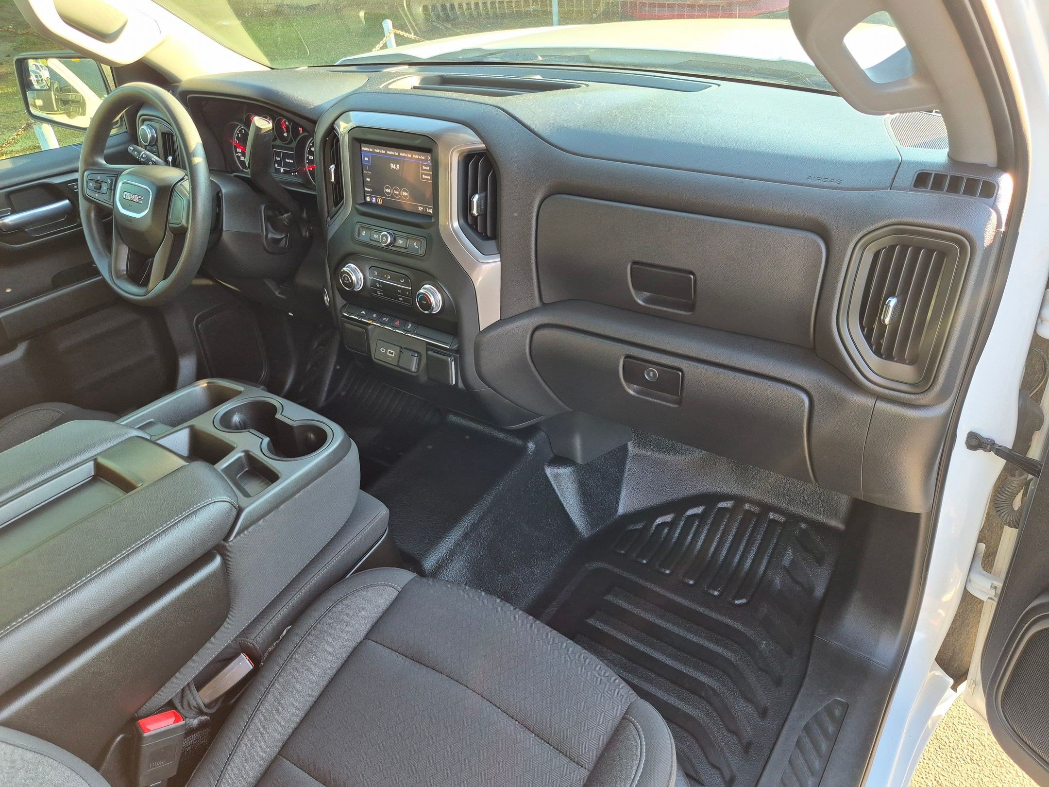 Used 2022 Summit White GMC Pro image 27