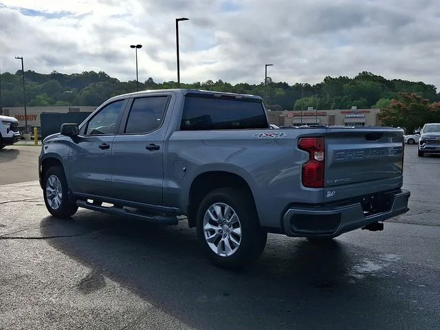 Used 2024 Gray Chevrolet Custom image 4