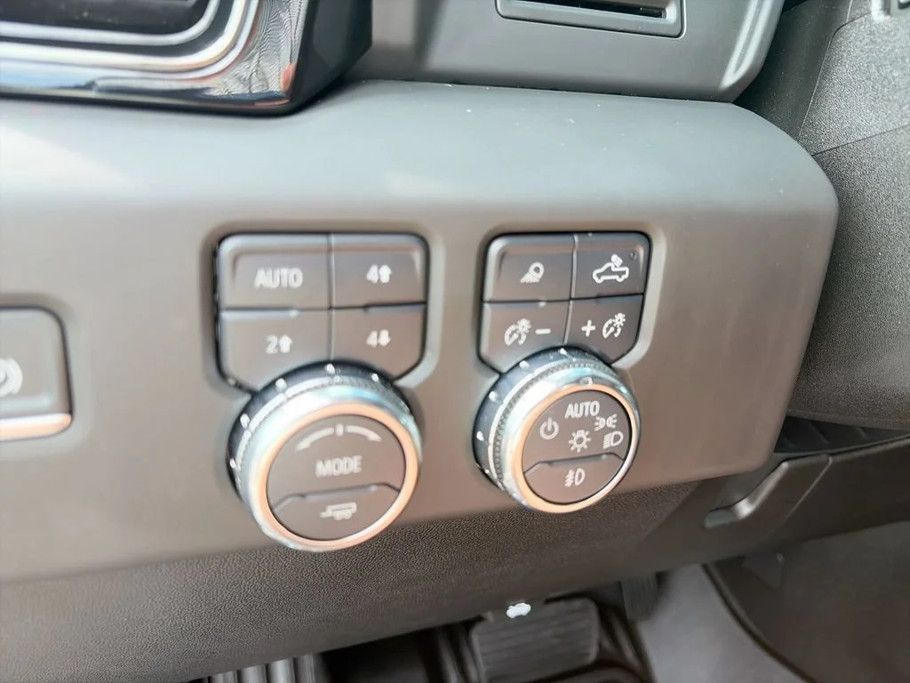 2025 GMC Sierra 2500HD AT4 - Photo 27