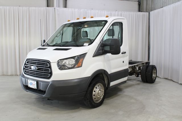Used 2018 Oxford White Ford Base image 32