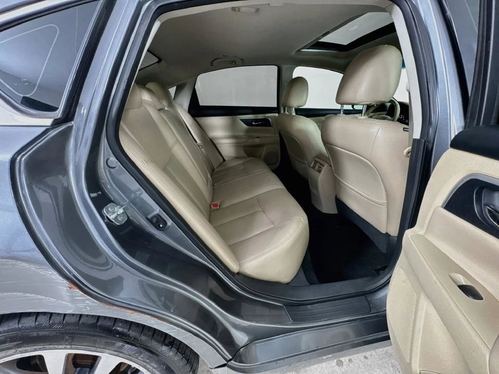 Used 2017 Gray Nissan 2.5 SL image 35