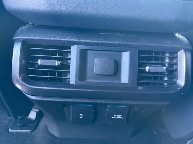 Used 2021 White Ford XLT image 25