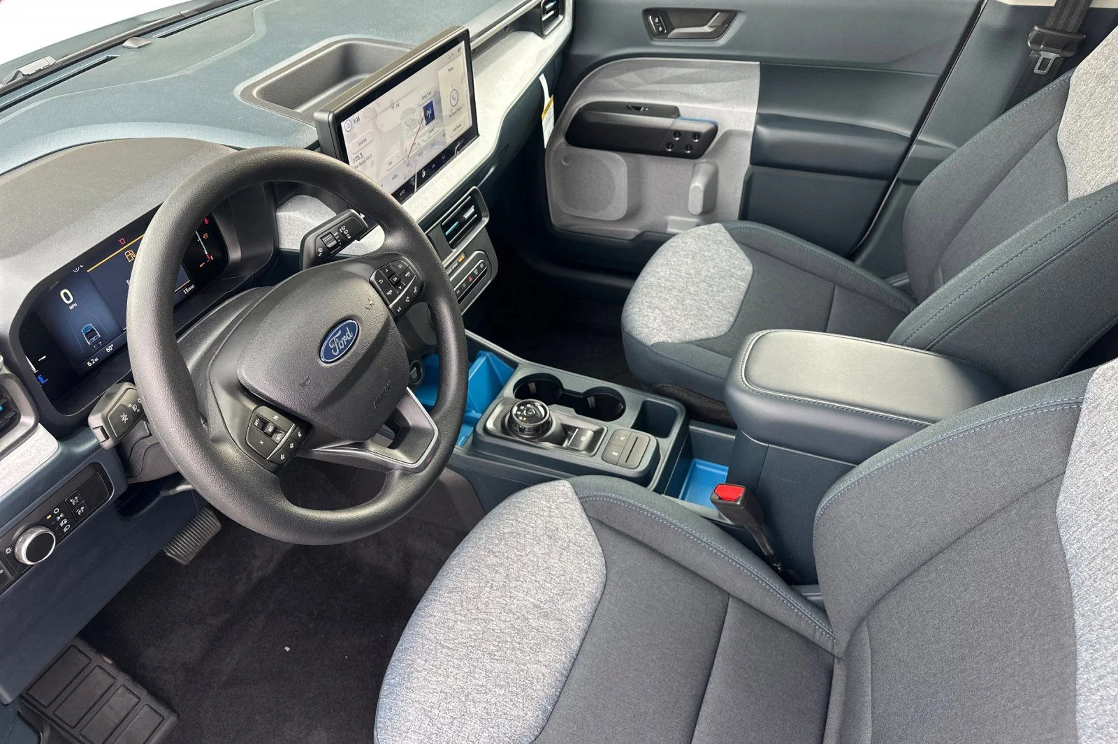 New 2026 Oxford White Ford XLT image 7