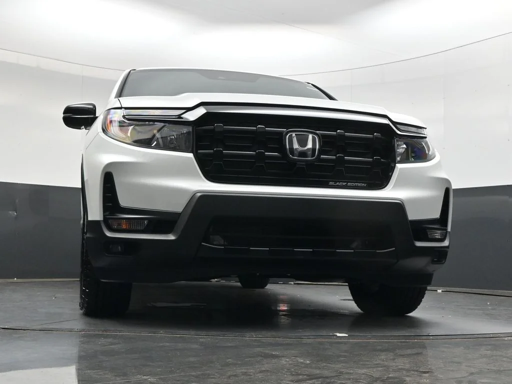 New 2026 Platinum White Pearl Honda Black Edition image 27