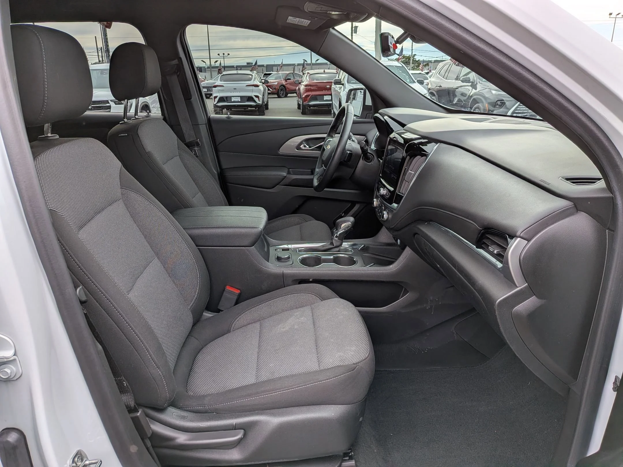 Used 2023 Summit White Chevrolet LT Cloth image 27